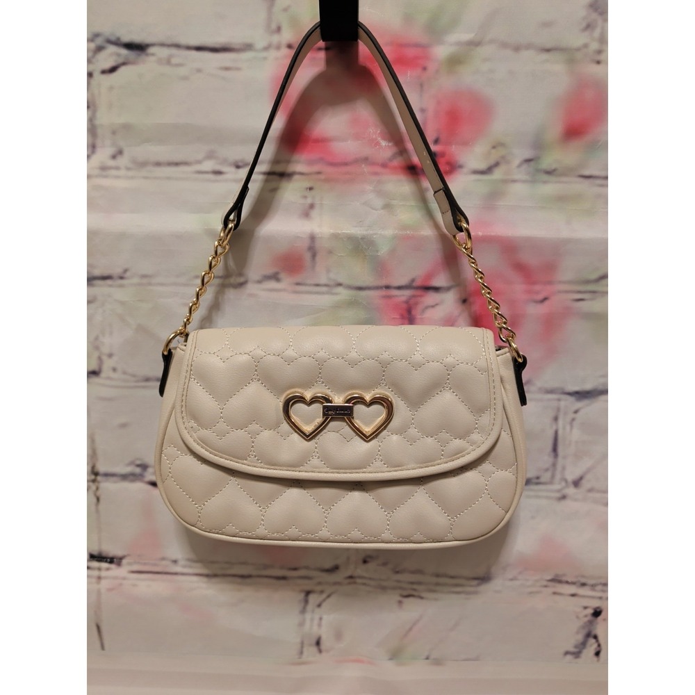 Juicy Couture Straight From The Heart Shoulder Bag In Cream‎